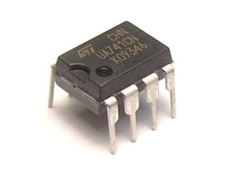 LM741 Operational Amplifier